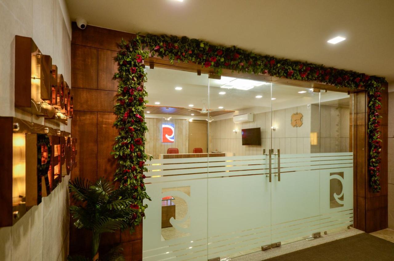 Hotel Repose Ahmedabad Exterior foto