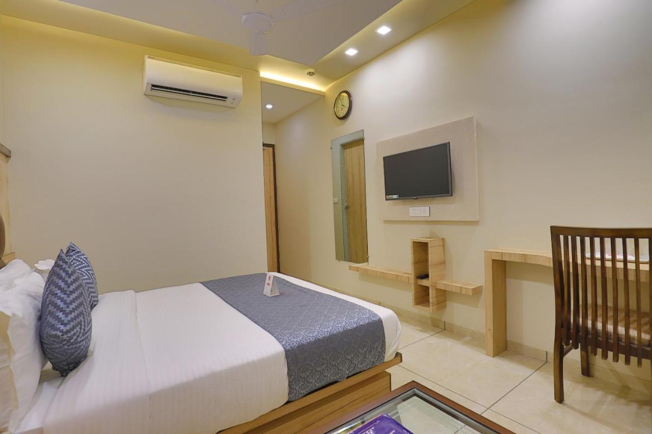 Hotel Repose Ahmedabad Exterior foto