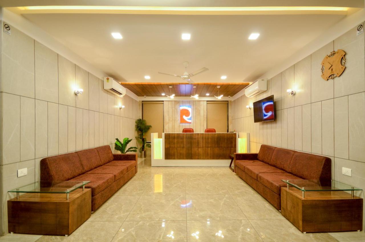 Hotel Repose Ahmedabad Exterior foto
